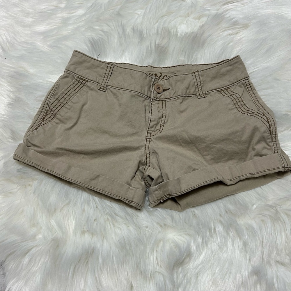Maurices Tan Cargo Shorts with Relaxed Fit A4